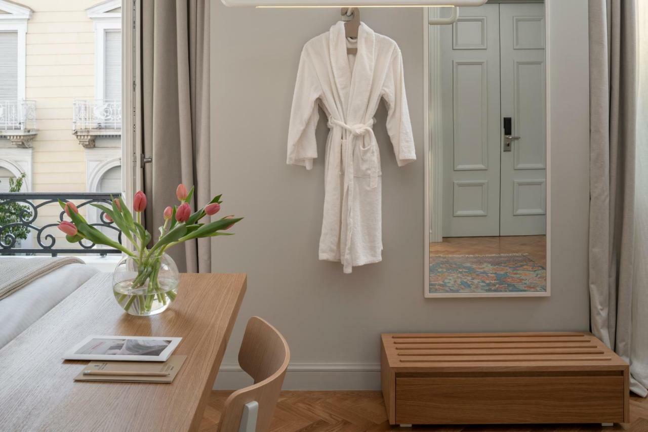 מלון Coco-Mat Athens Jumelle מראה חיצוני תמונה A bathrobe hanging on a wall
